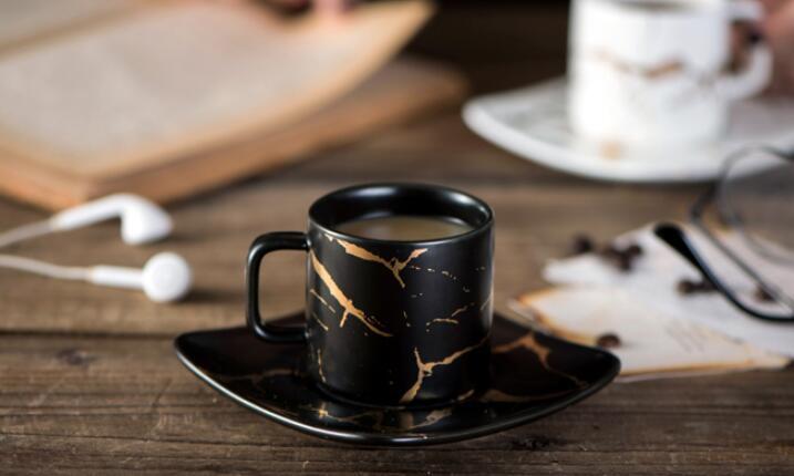 CalmoraCraft™ – Luxury Ceramic Mug Set with Wooden Base