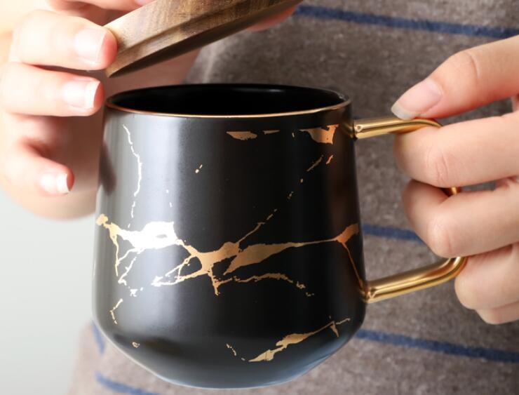 CalmoraCraft™ – Luxury Ceramic Mug Set with Wooden Base
